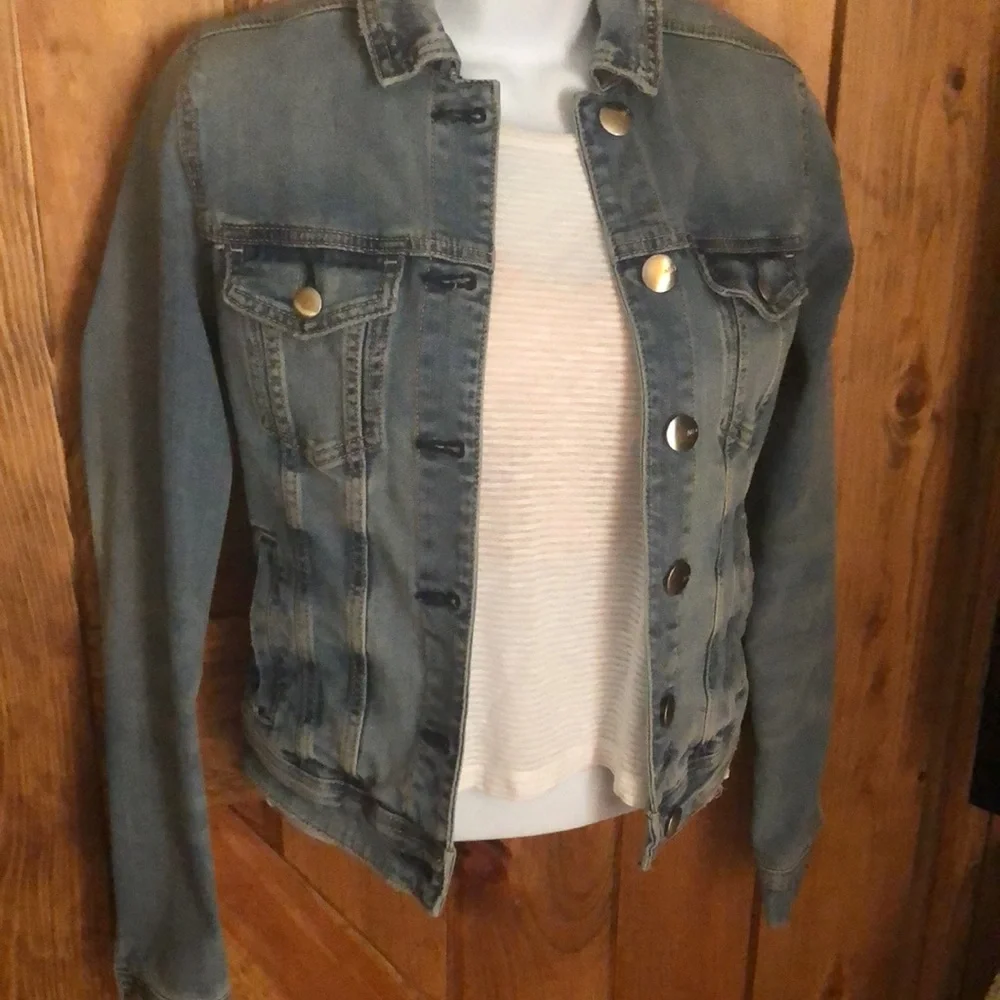 🚫SOLD🚫 AEO Denim Crop Jacket - Picture 4 of 15